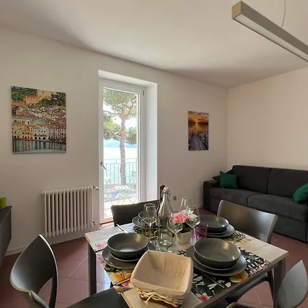 Apartment View - 1 Bedroom - 4 Guests *