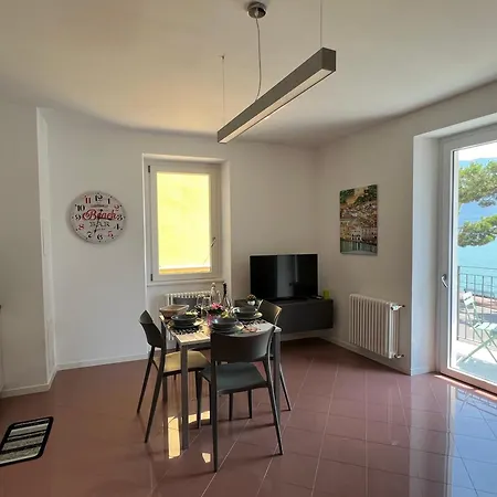 Apartment View - 1 Bedroom - 4 Guests
